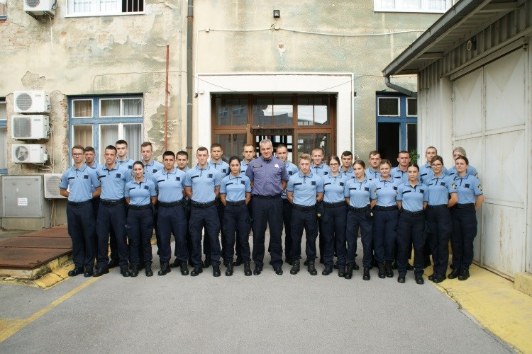 Slika /PU_SiM/Vijesti/2019/27 novih policajaca/slika 1.jpg